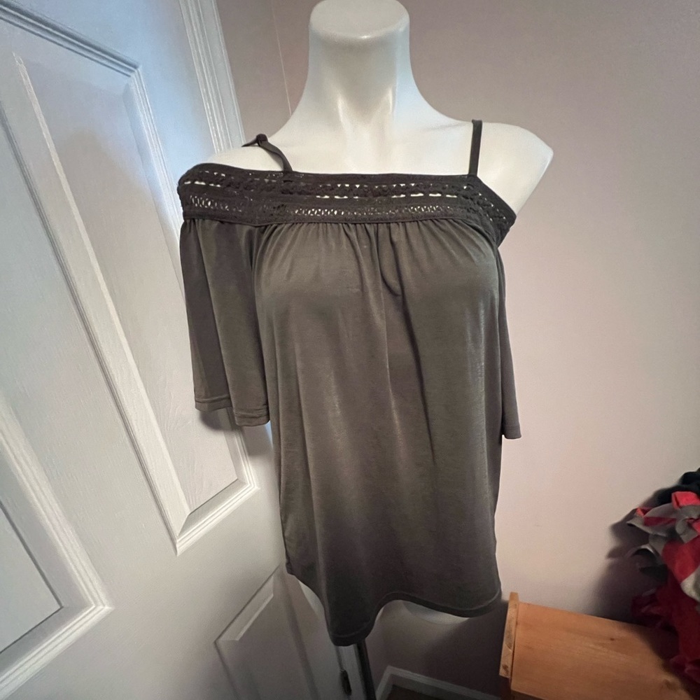 Orange kiss off the shoulders Olive green cute shirt